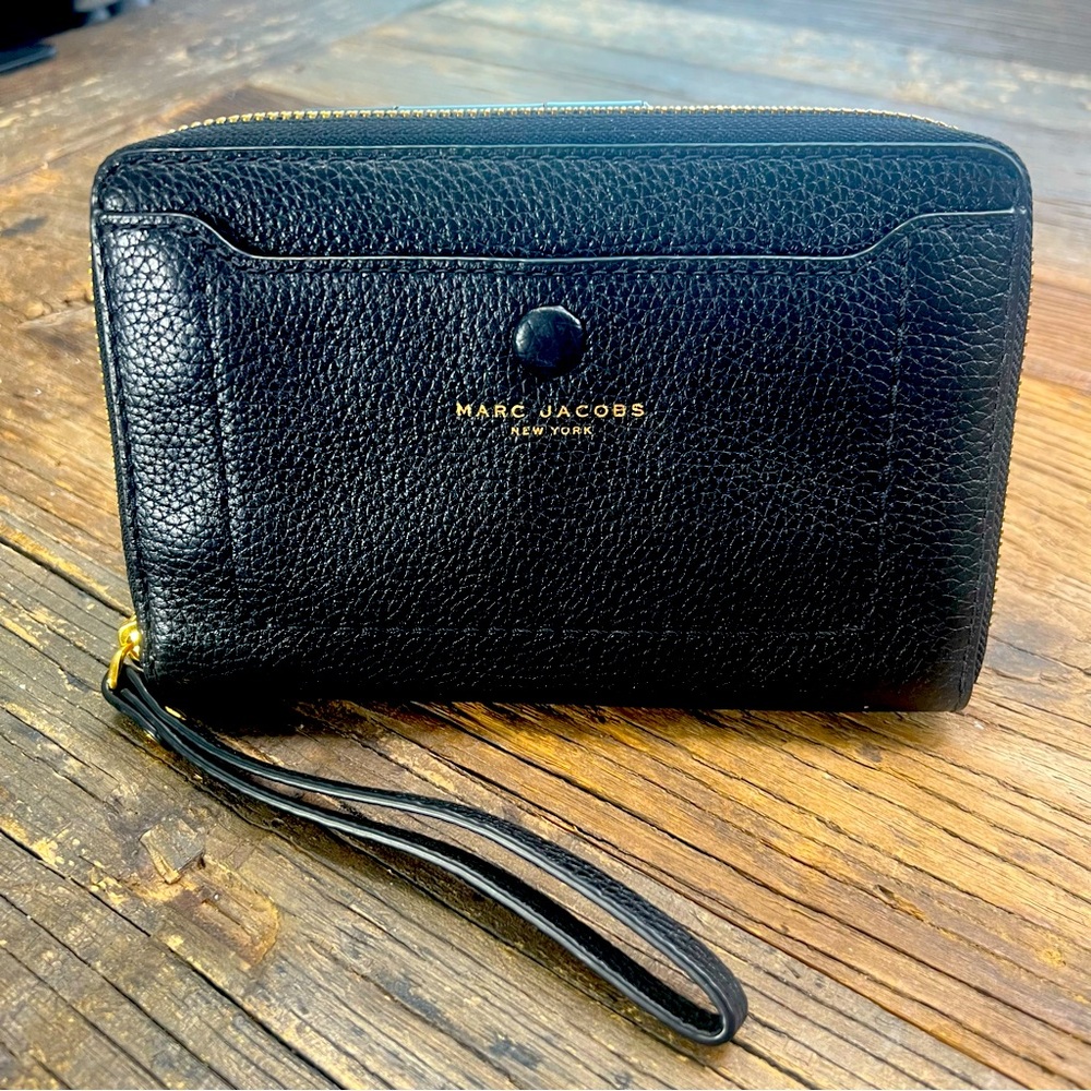 Marc Jacobs Empire City Leather Wristlet